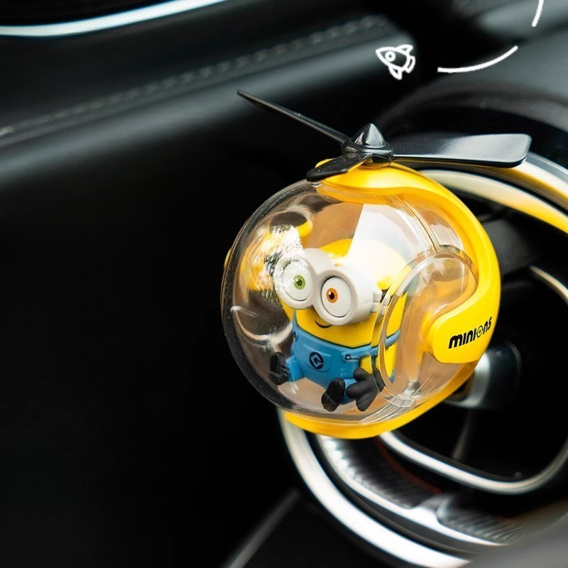 Car Accessories Inside - ミニオン風車用芳香剤、かわいい漫画風車用香水クリップ、クリエイティブなアロマバームオーナメント、素敵な車内ギフト