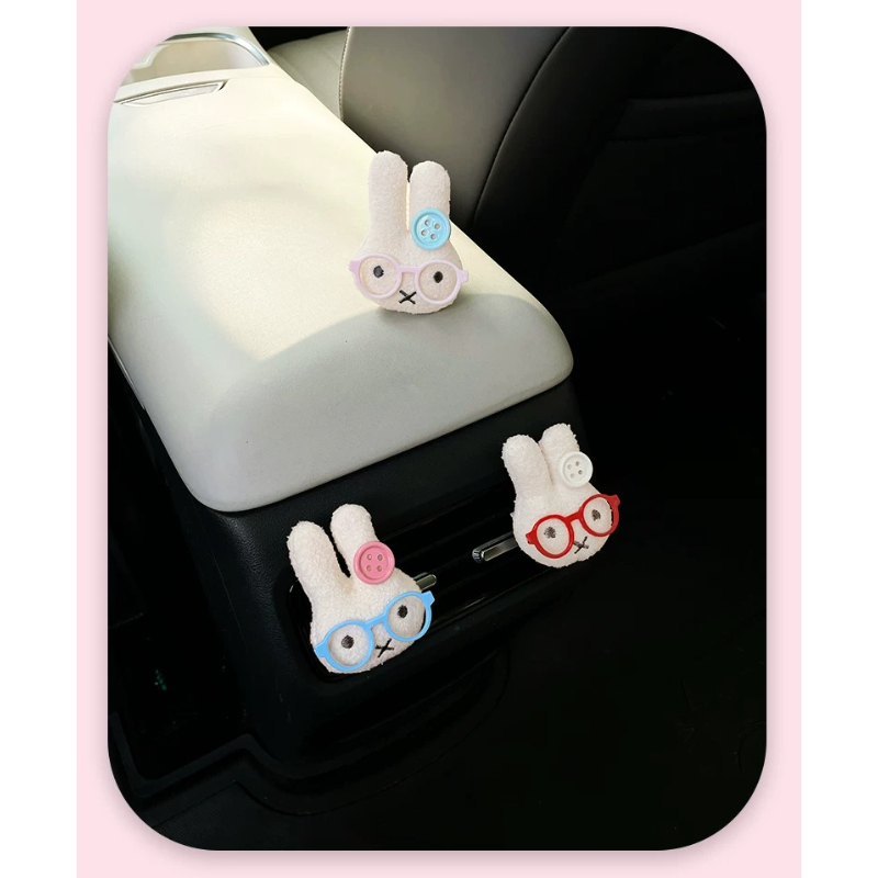 メガネをかけたかわいいウサギ車のエアベントフレグランスクリッ - Car Fragrance Diffuser のレビューと価格