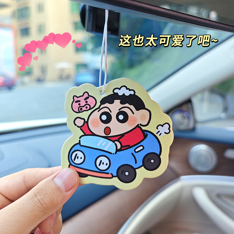 かわいいしんちゃん車用芳香剤吊り下げ式香りカードバックミラー - Car Fragrance Diffuser のレビューと価格