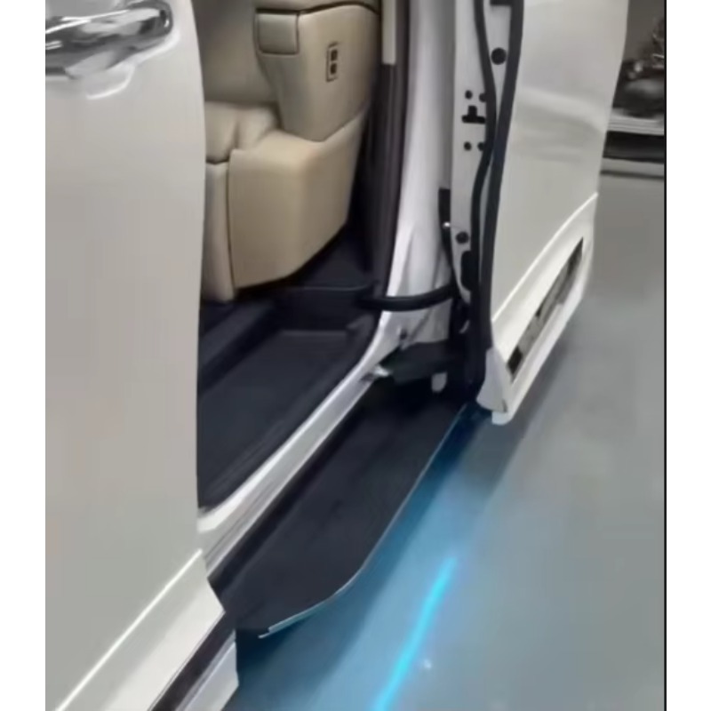 トヨタ クラウン ヴェルファイア アルファード用 自動ランニ - Car Accessories Inside のレビューと価格